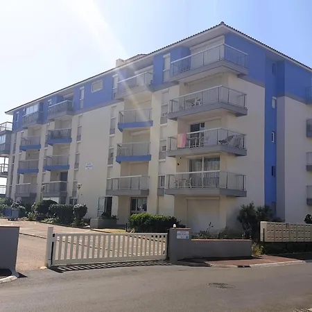 Bel Spacieux Front De